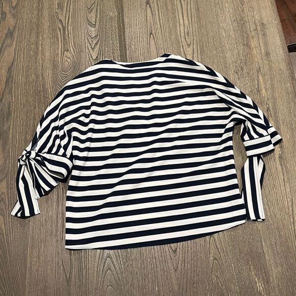 Zara Blouse Viscose Top Striped Bow Cuff 3/4 Sleeve Notch Neckline Blue White M - Picture 3 of 3